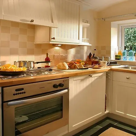 2 Bed In Lcc17 Holiday home *