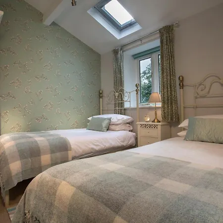 2 Bed In Lcc17 Coniston